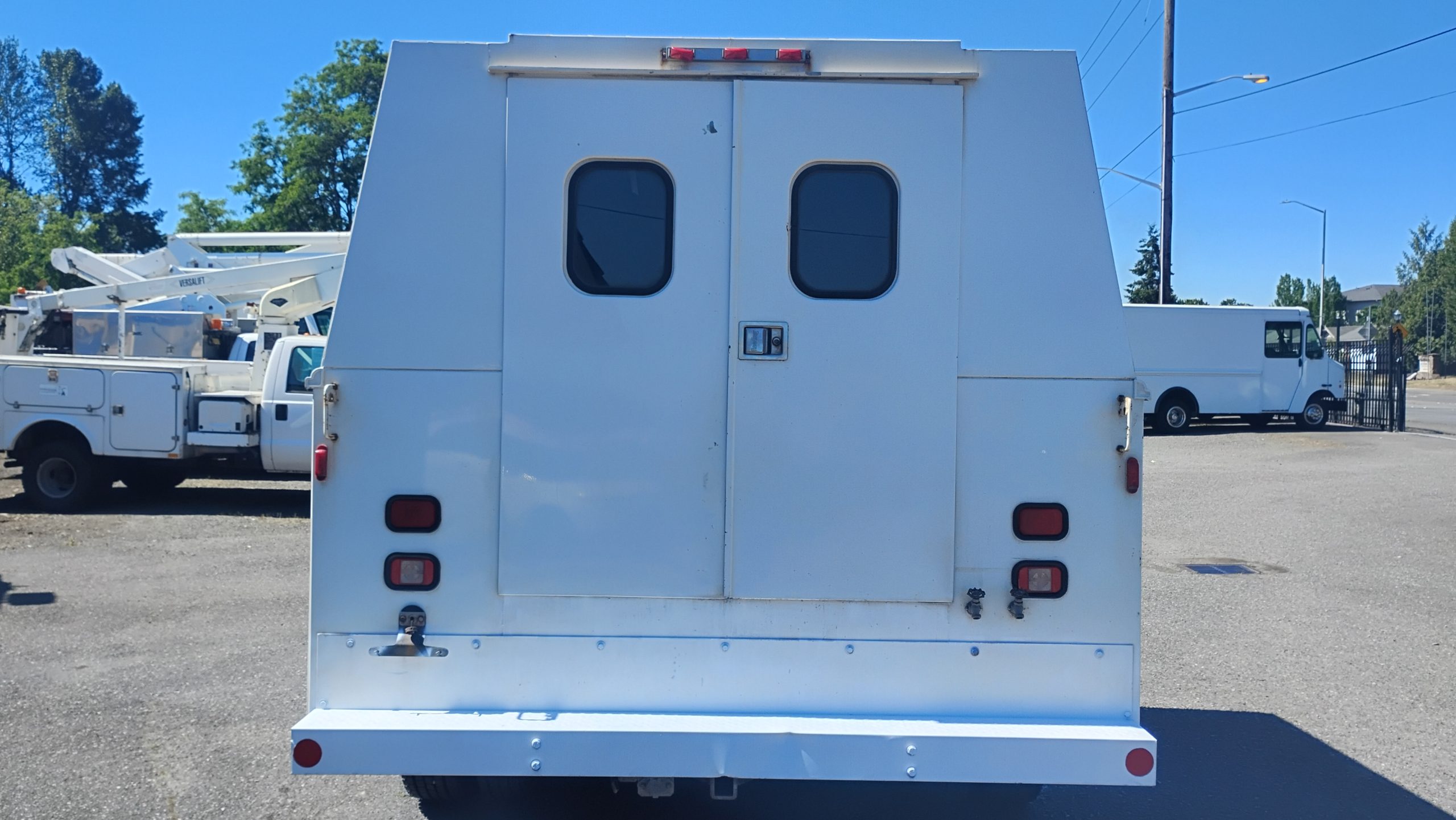 2012 Ford F450 - Covered Service Body - image 4 of 6