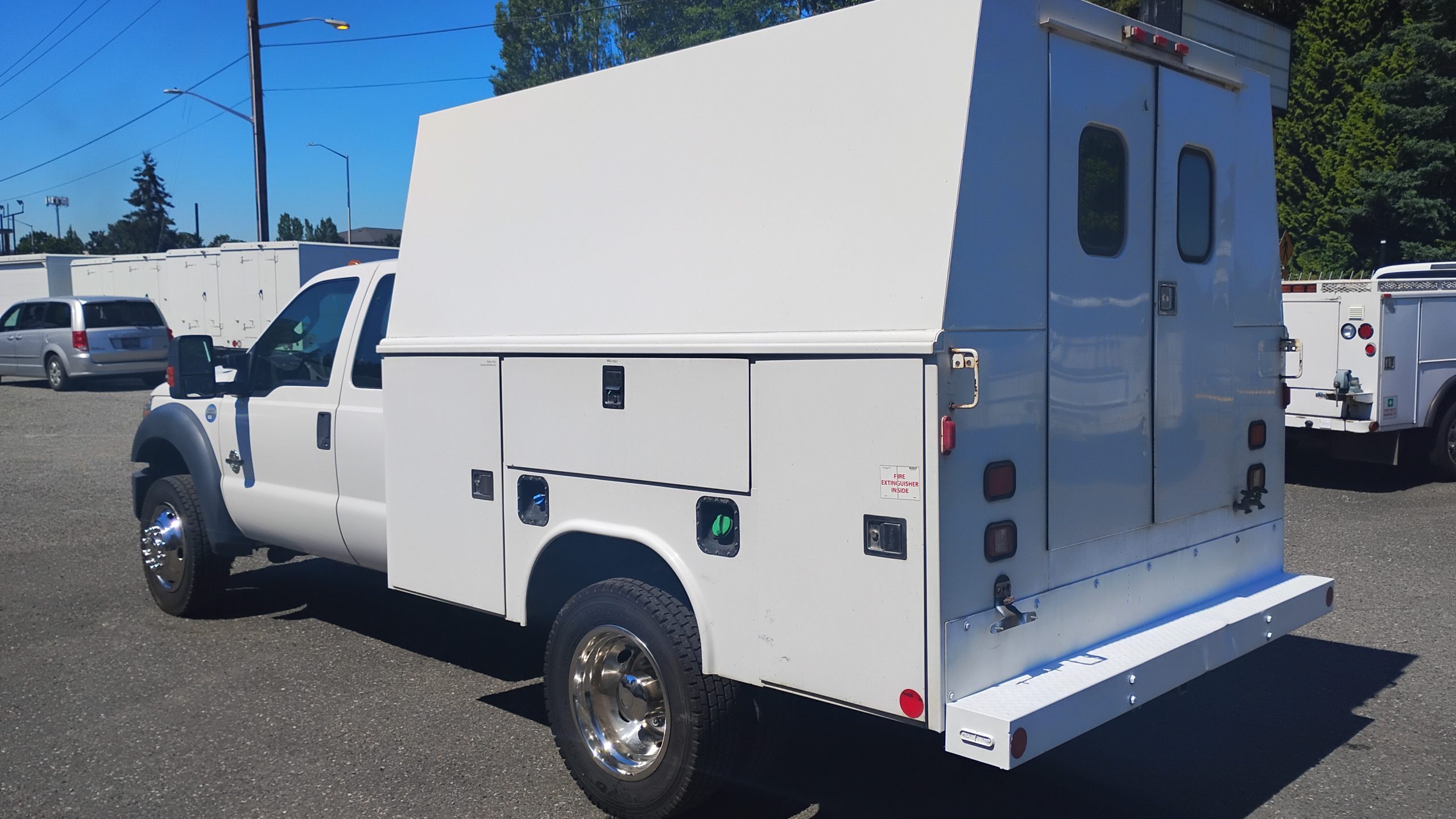 2012 Ford F450 - Covered Service Body - image 5 of 6