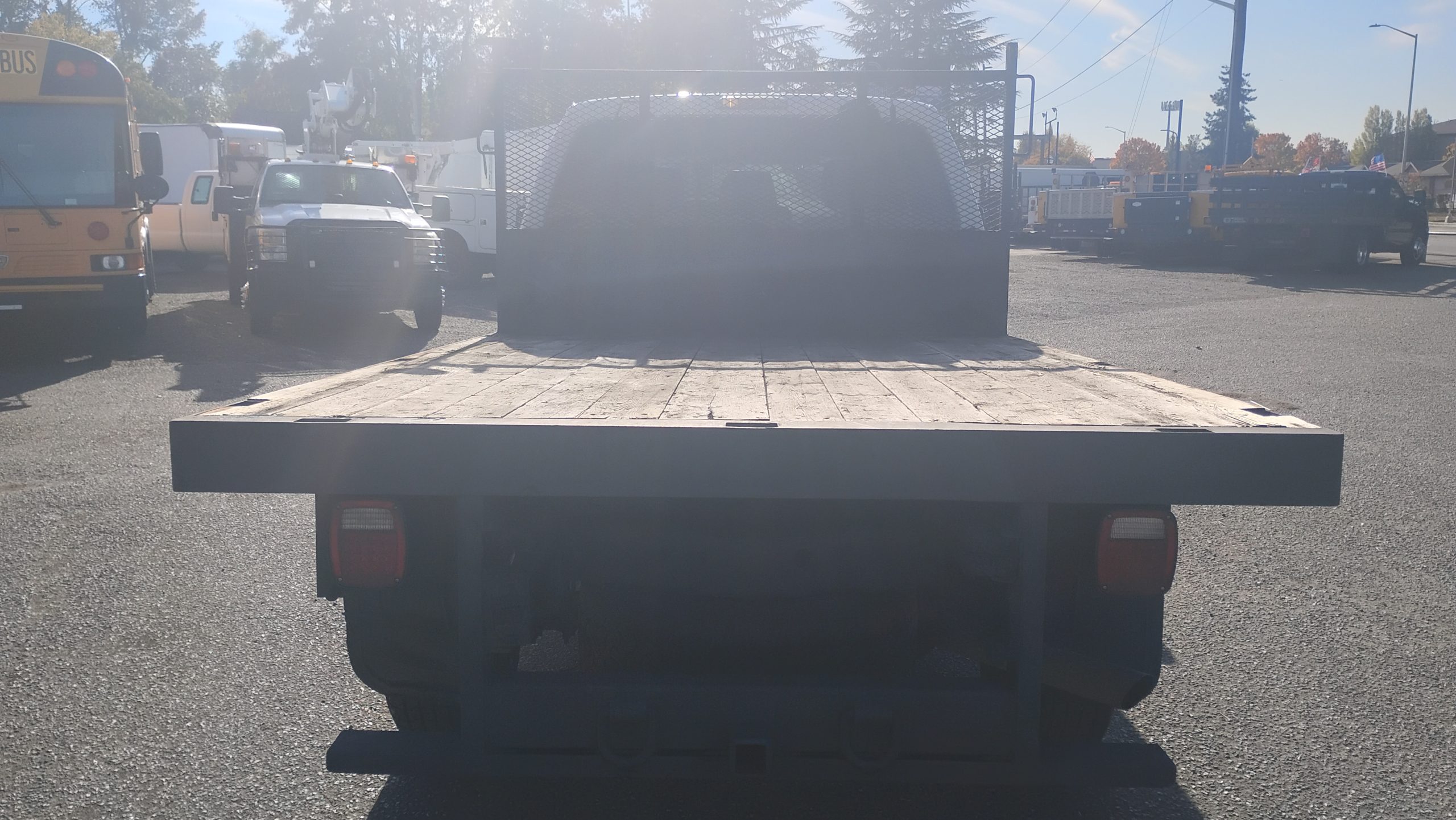 2014 Ford F350 Superduty XLT Flatbed 2014 Ford F350 Superduty XLT Flatbed - image 4 of 6