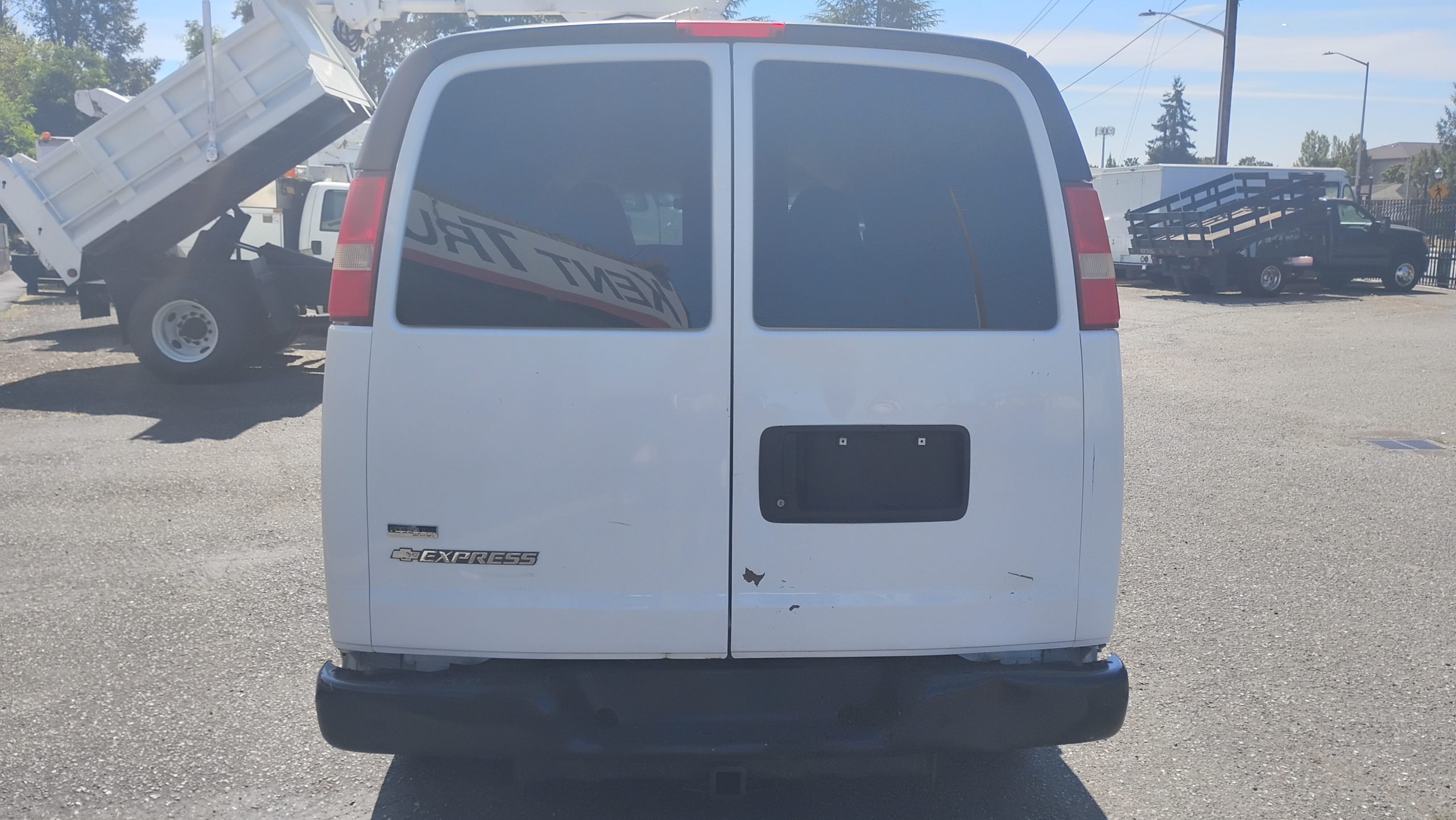 2011 Chevy Express G2500 Passenger Van 2011 Chevy Express G2500 Passenger Van - image 5 of 6