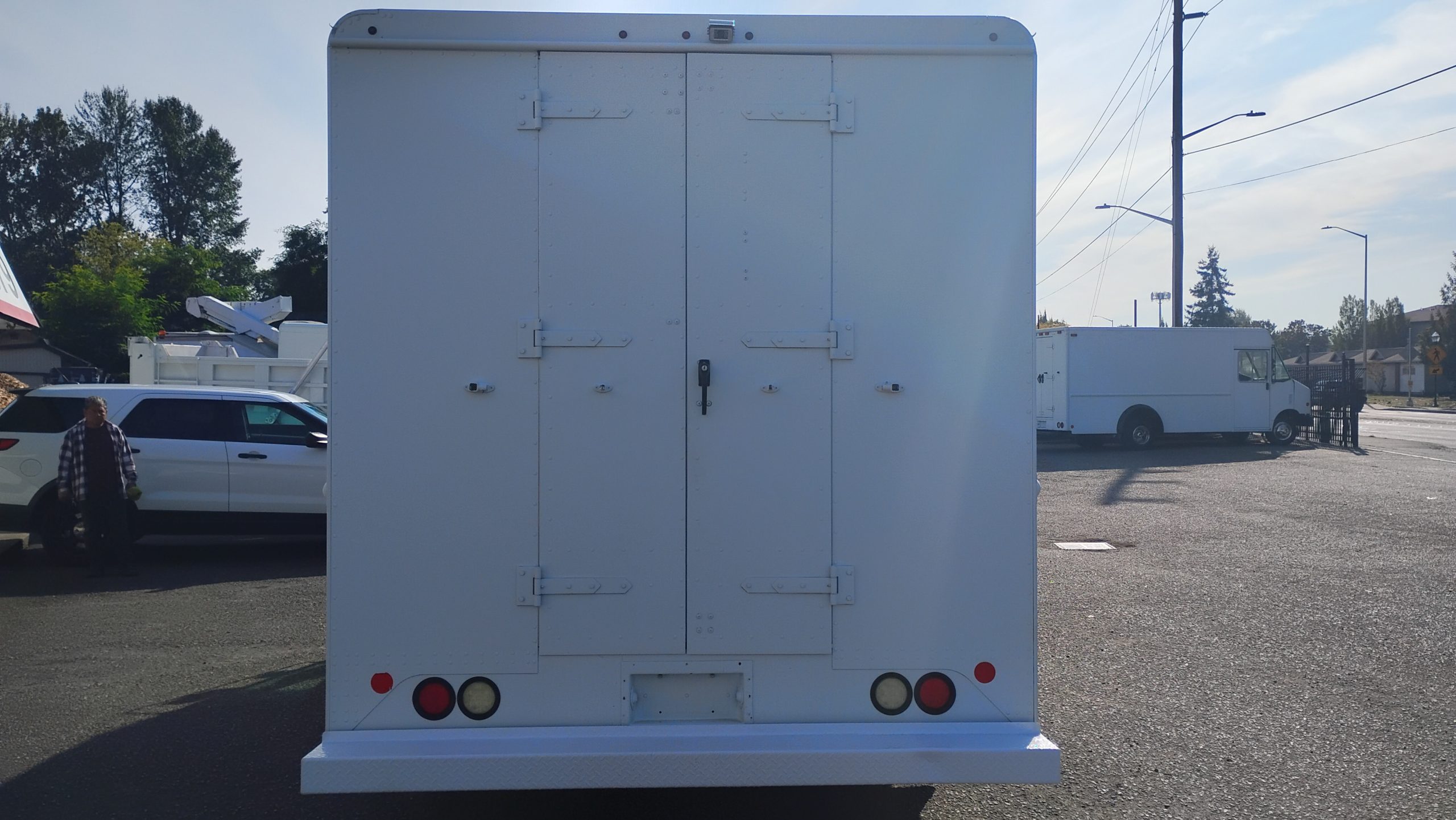 2016 Ford E450 Stepvan (14ft.) - image 4 of 6