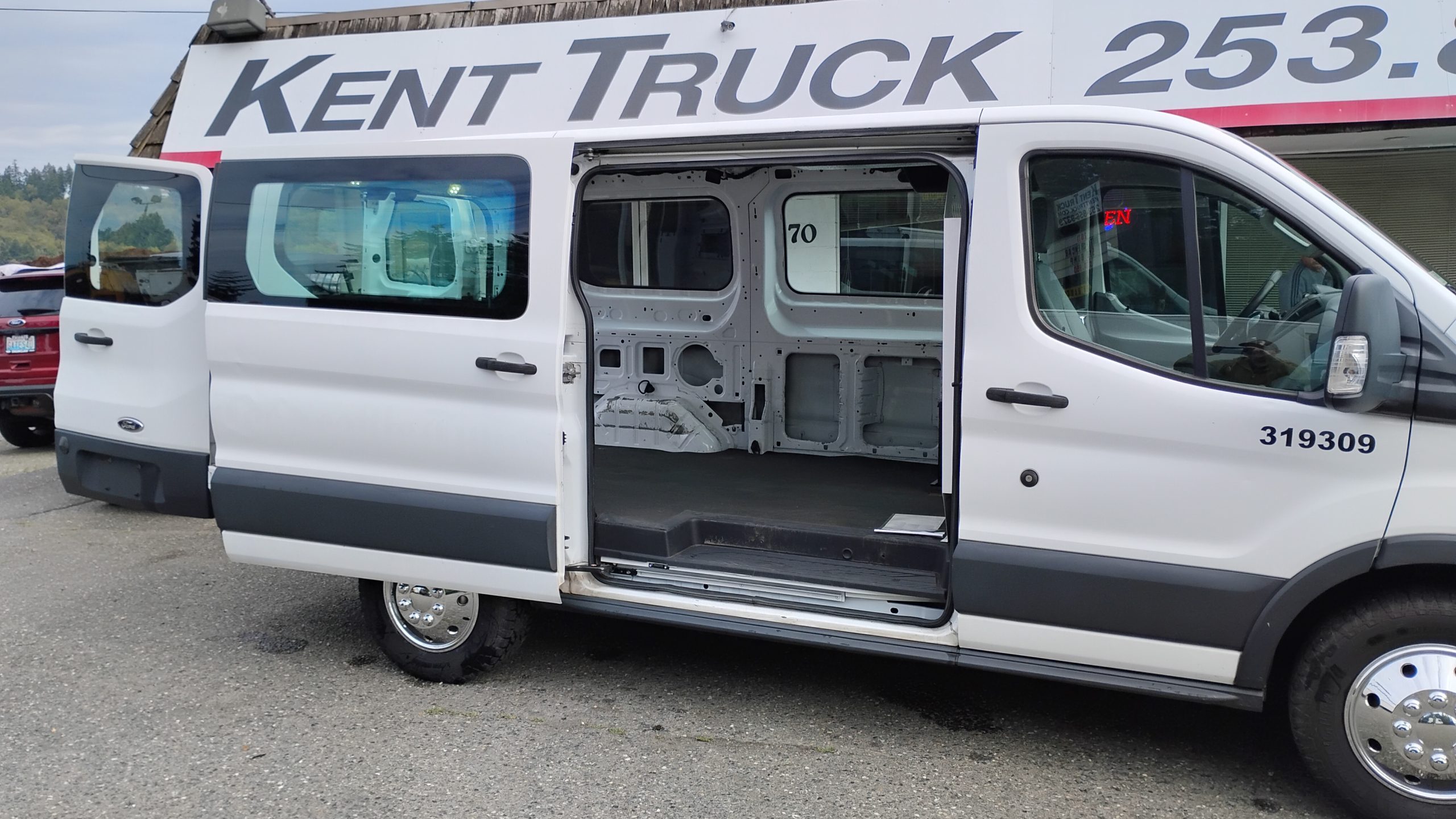 2016 Ford Transit 150 (Cargo) - image 4 of 6