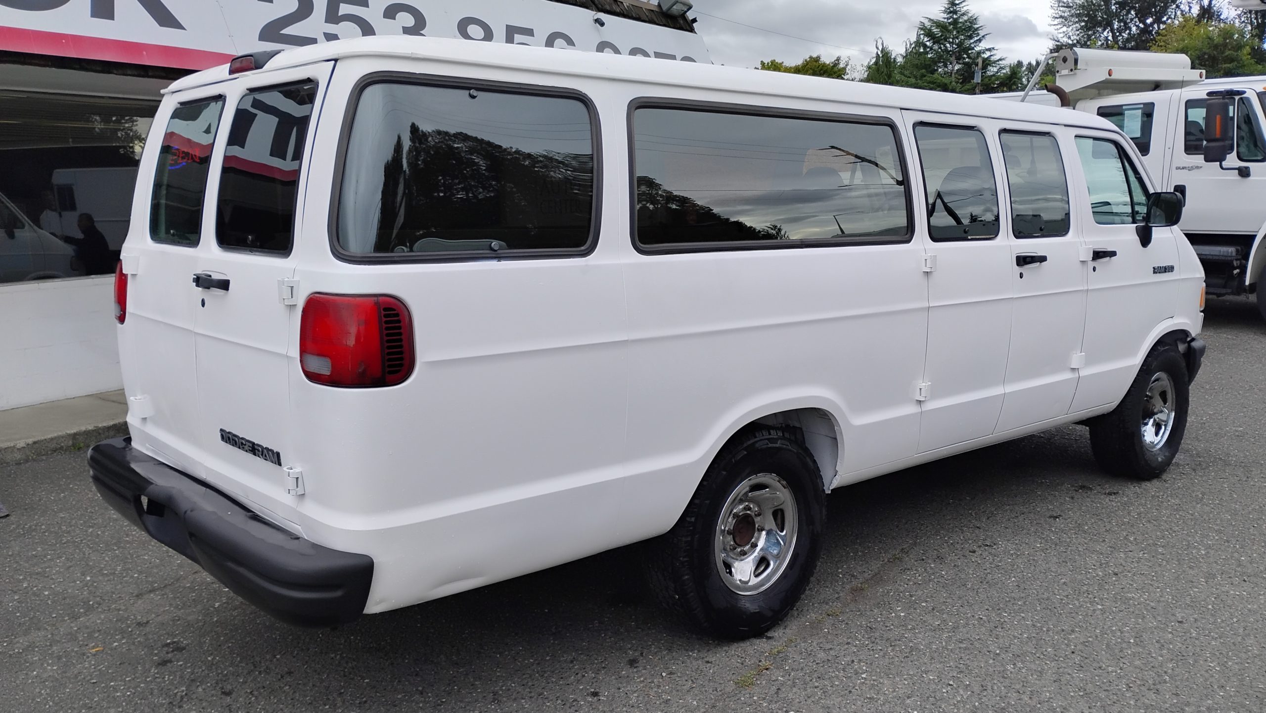1994 Dodge Ram B350 CargoVan - image 3 of 6